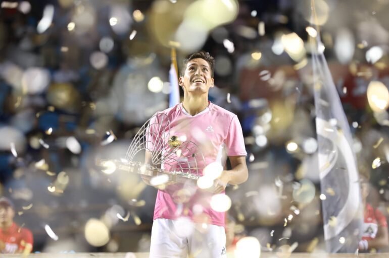 Baez faz história e se torna o primeiro bicampeão do Rio Open