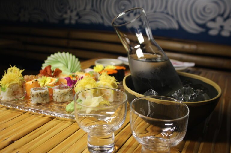 Nãma aposta em carta de drinks e saquês para ampliar a experiência da culinária japonesa na Gávea