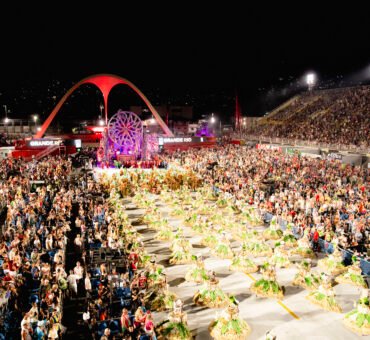 Rio Carnaval 2027: arquibancadas especiais e frisas entram à venda nesta quinta-feira, 10 de setembro