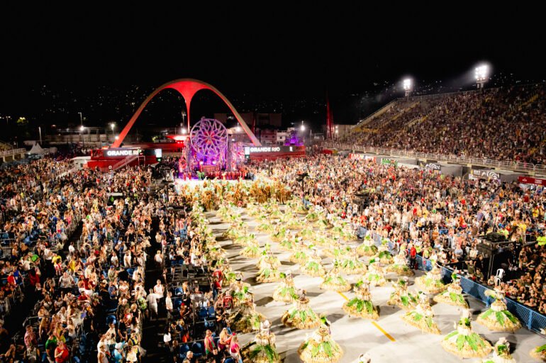 Rio Carnaval 2027: arquibancadas especiais e frisas entram à venda nesta quinta-feira, 10 de setembro
